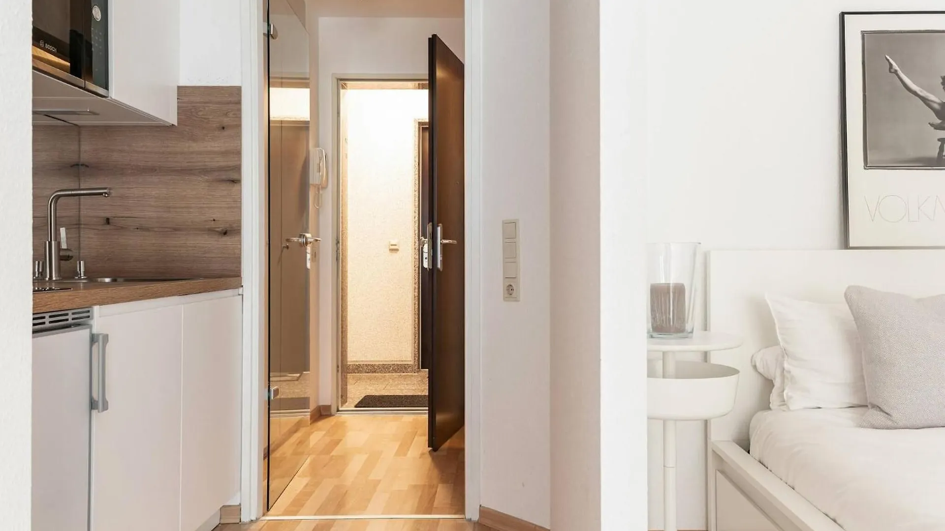 Elegant Studio Apartment In Dusseldorf Ludenberg