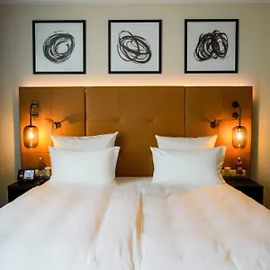 5* מלון Steigenberger Icon Parkhotel